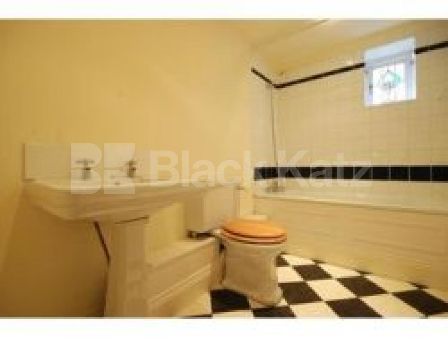 			LET!, 2 Bedroom, 1 bath, 1 reception Apartment			 FortisGreen, East Finchley