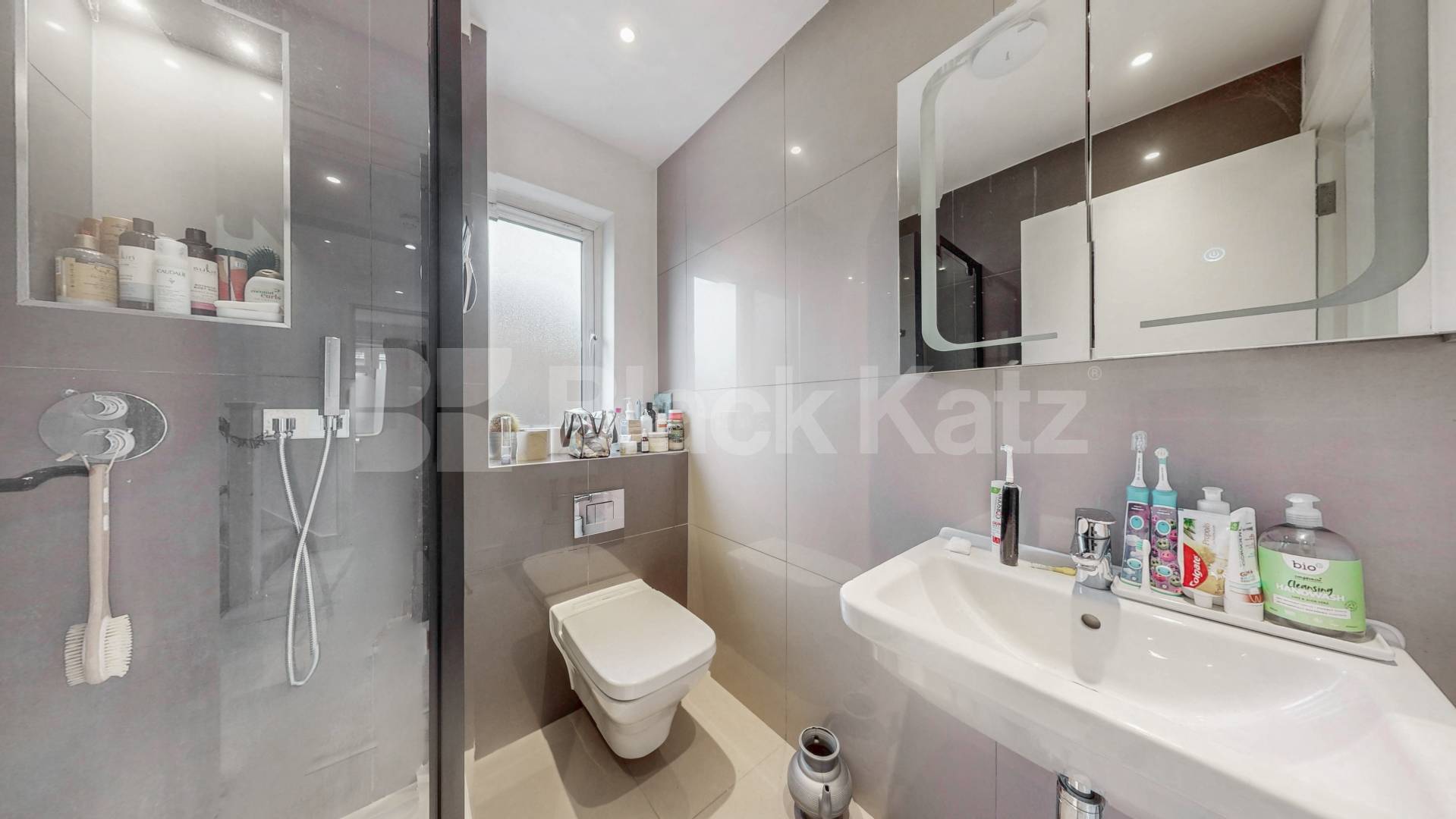 			3 Bedroom, 2 bath, 1 reception 			 Marley Walk, London, NW2,  London