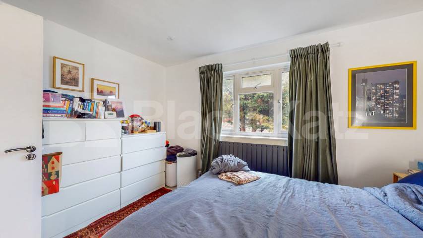 			3 Bedroom, 2 bath, 1 reception 			 Marley Walk, London, NW2,  London