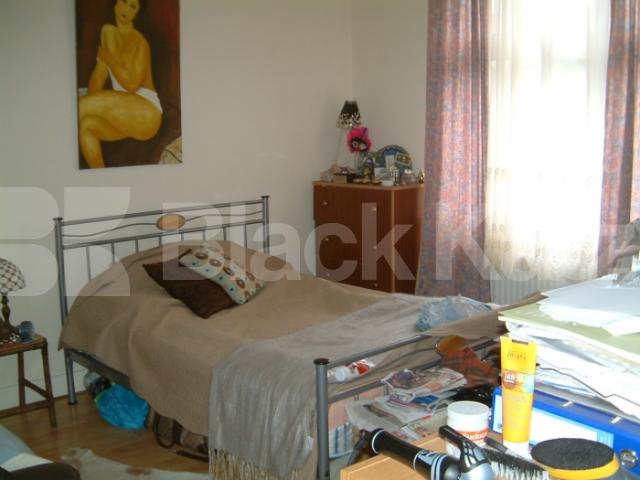 			2 Bedroom, 1 bath, 1 reception Flat			 Green Lanes, WINCHMORE HILL N21