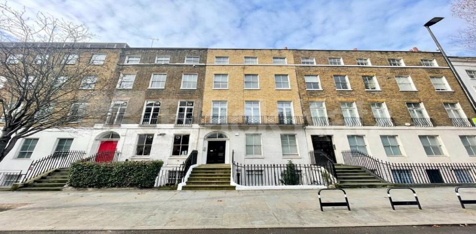 			LET , 2 Bedroom, 1 bath, 1 reception Apartment			 Blackfriars Road, Southwark