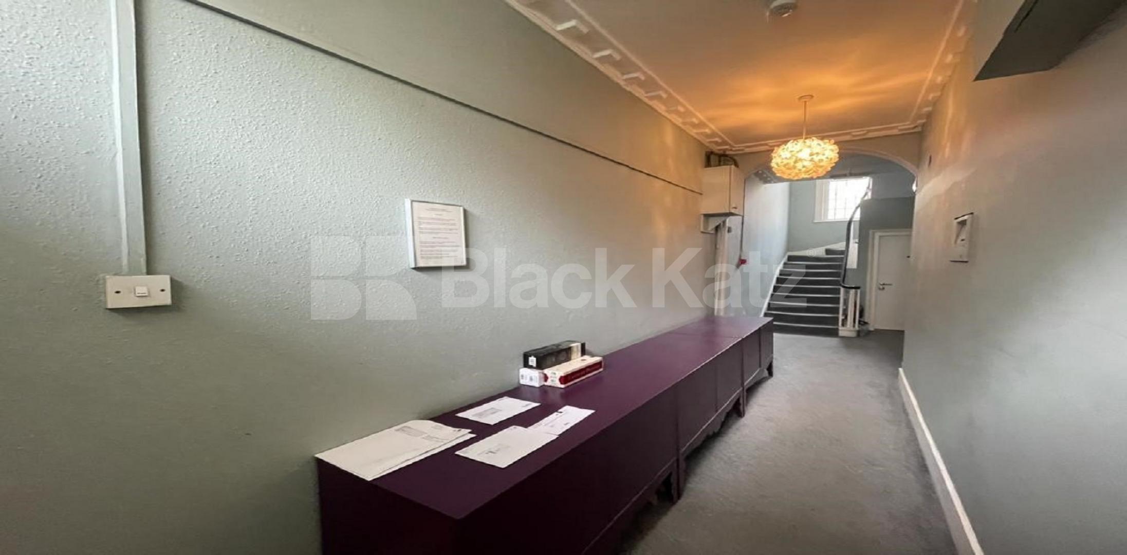 			LET , 2 Bedroom, 1 bath, 1 reception Apartment			 Blackfriars Road, Southwark