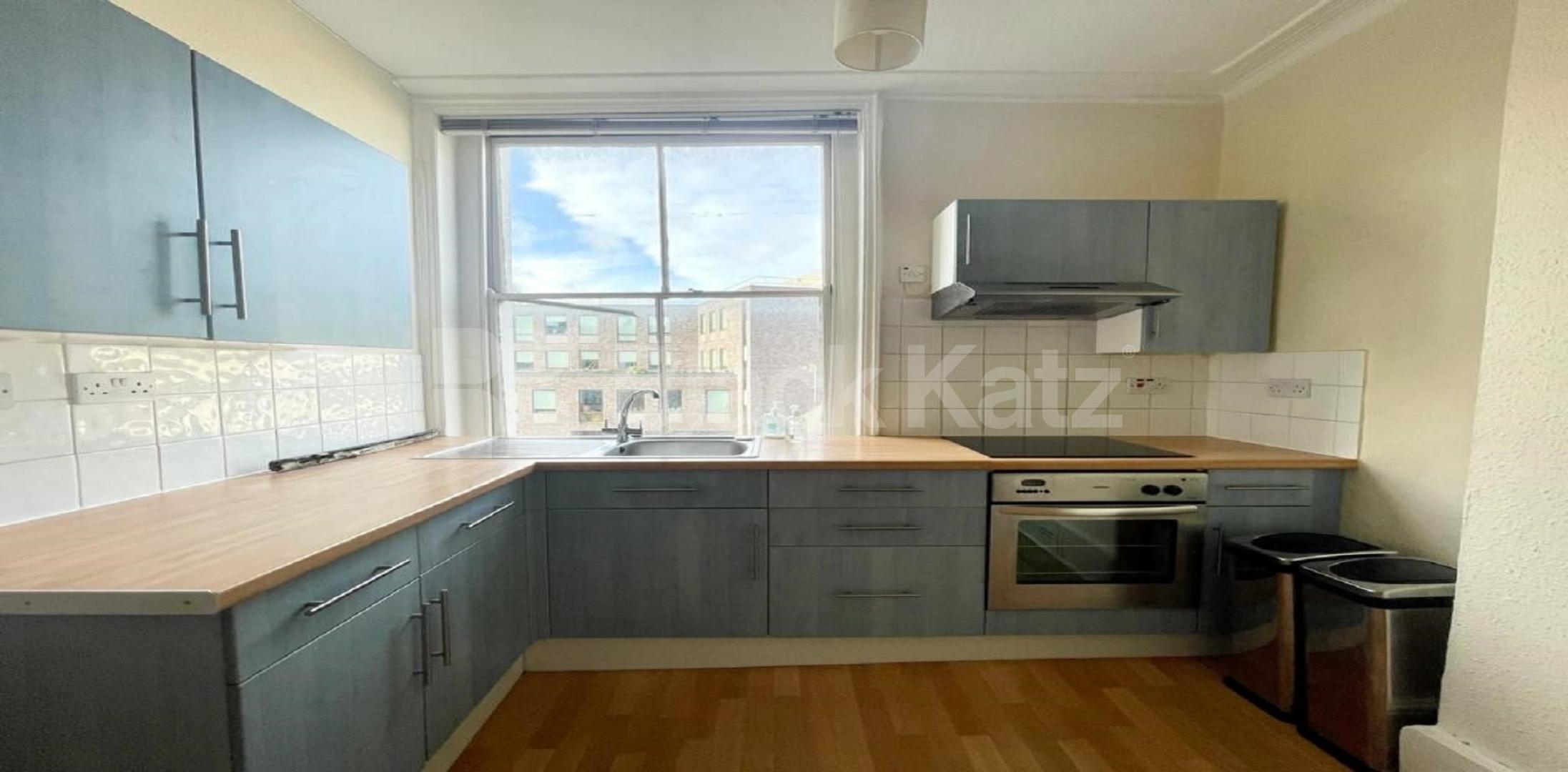 			LET , 2 Bedroom, 1 bath, 1 reception Apartment			 Blackfriars Road, Southwark