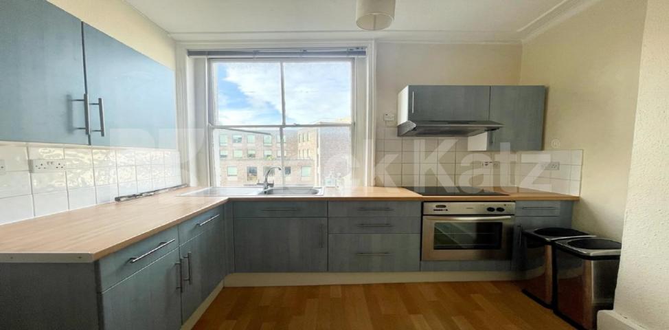			LET , 2 Bedroom, 1 bath, 1 reception Apartment			 Blackfriars Road, Southwark