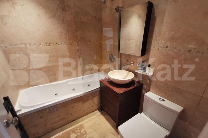 Contemporary two double bedroom flat set on the first floor of a period convers Marlborough Road, Upper Holloway 