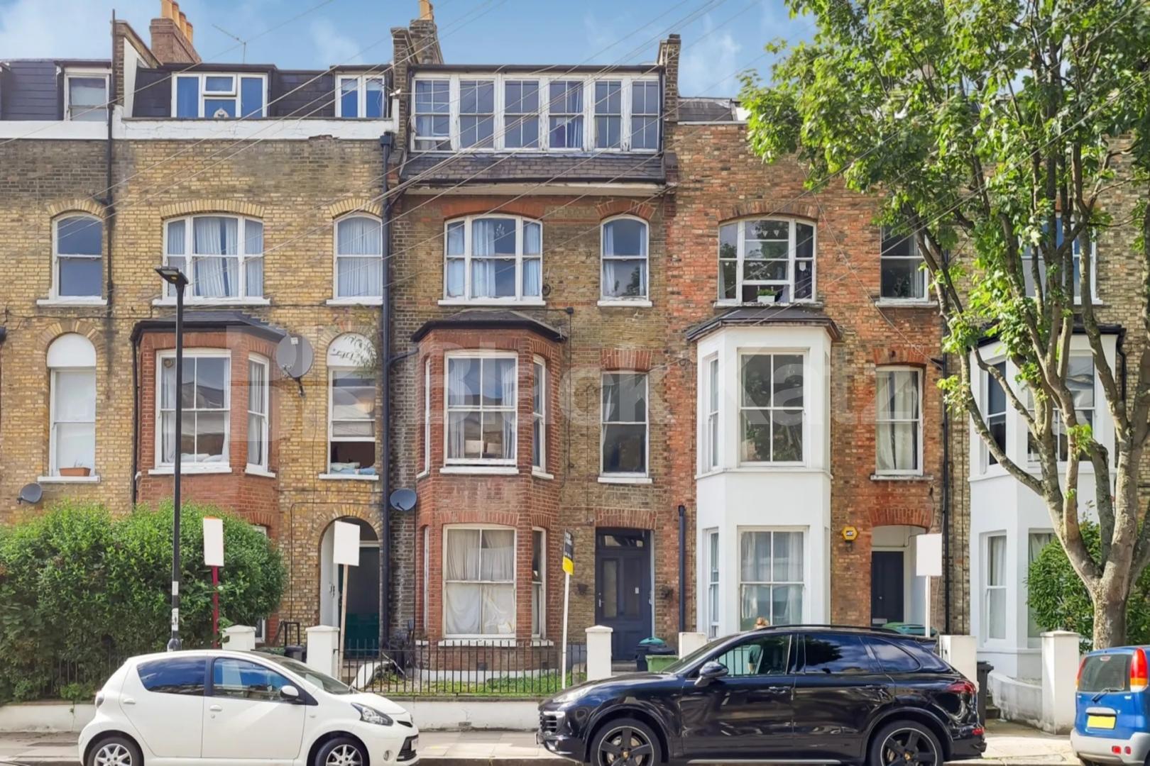 Contemporary two double bedroom flat set on the first floor of a period convers Marlborough Road, Upper Holloway 