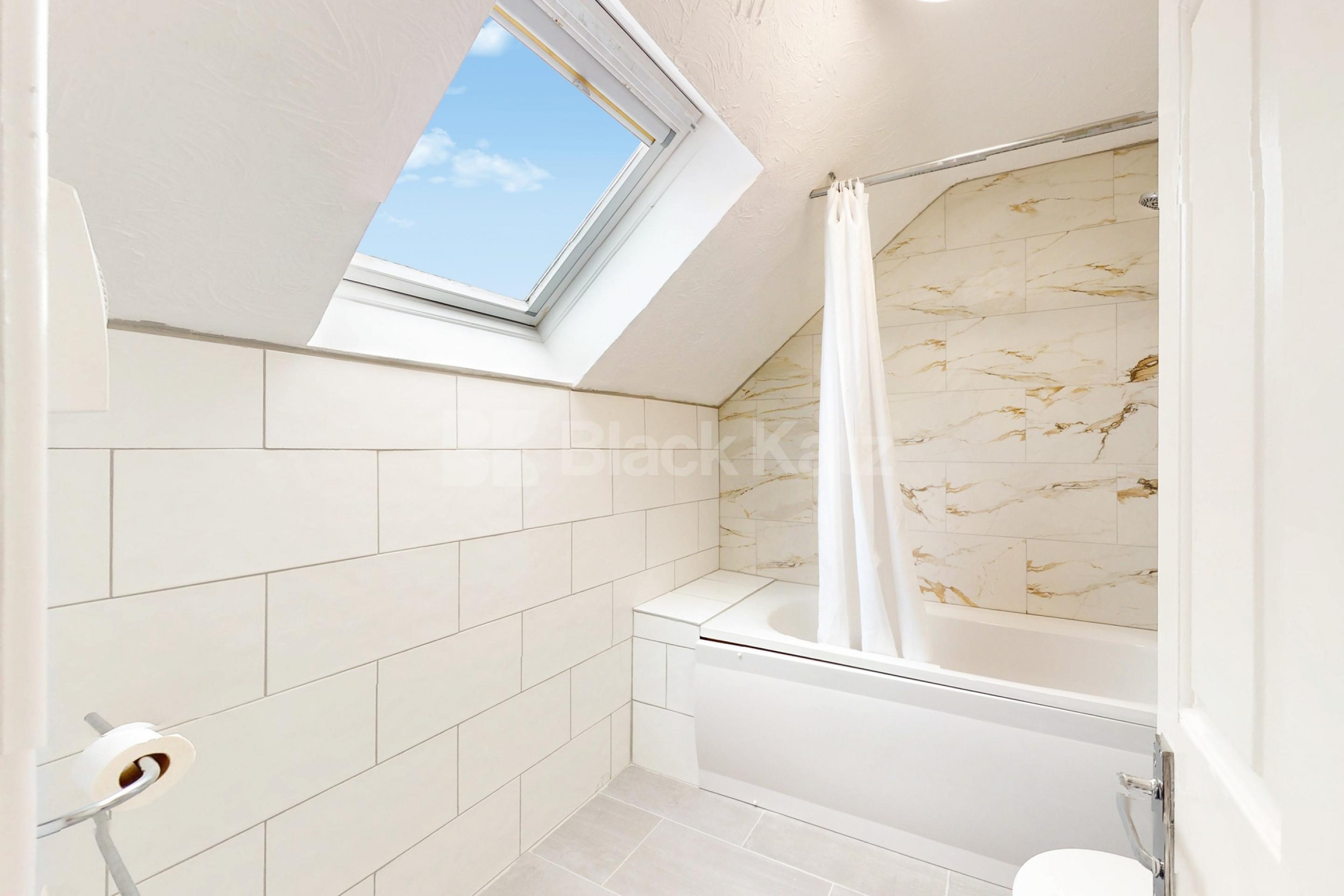 Duplex apartment flooded with natural light and very good storage Cadet Drive , Bermondsey SE1