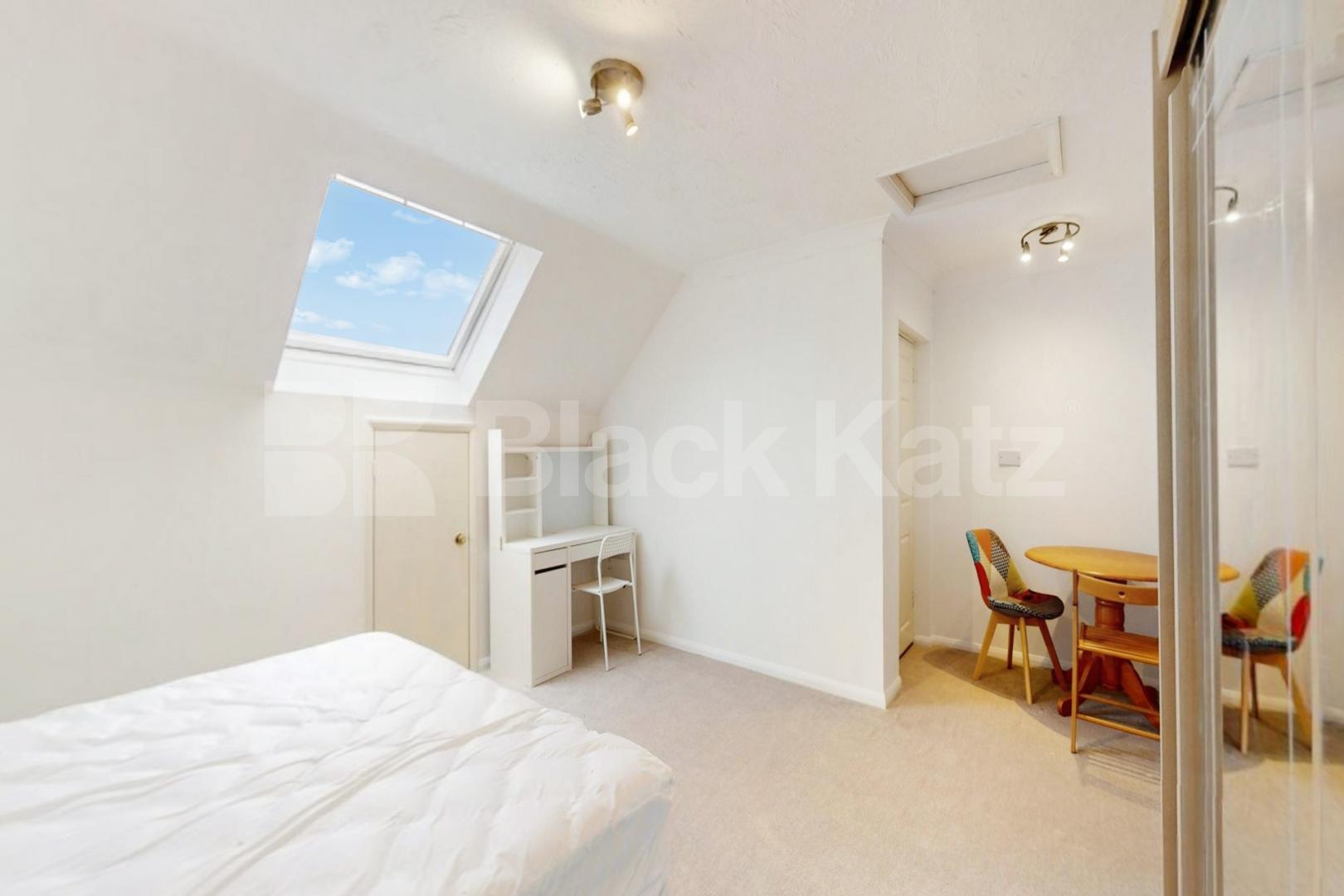 Duplex apartment flooded with natural light and very good storage Cadet Drive , Bermondsey