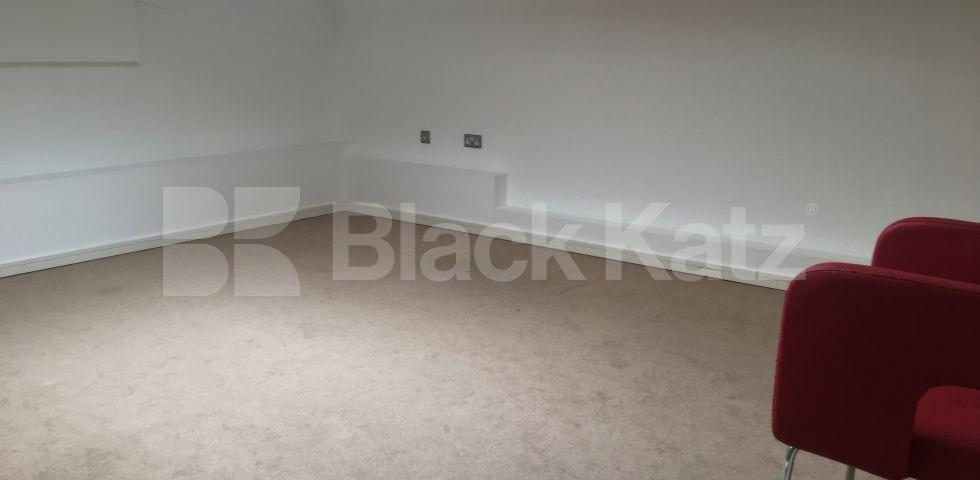 			NEW INSTRUCTION, 2 Bedroom, 1 bath, 1 reception Penthouse			 Kamen House. Magdalen Street, London Bridge