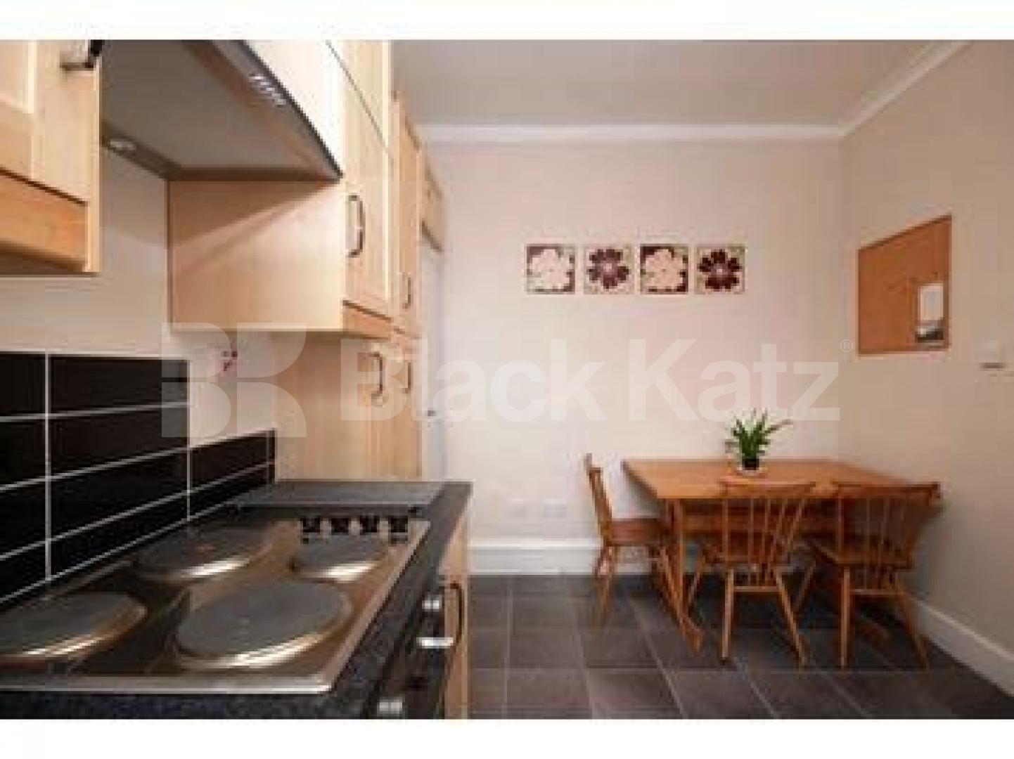 			A must see!, 3 Bedroom, 1 bath, 1 reception Maisonette			 Myddleton Road, BOUNDS GREEN