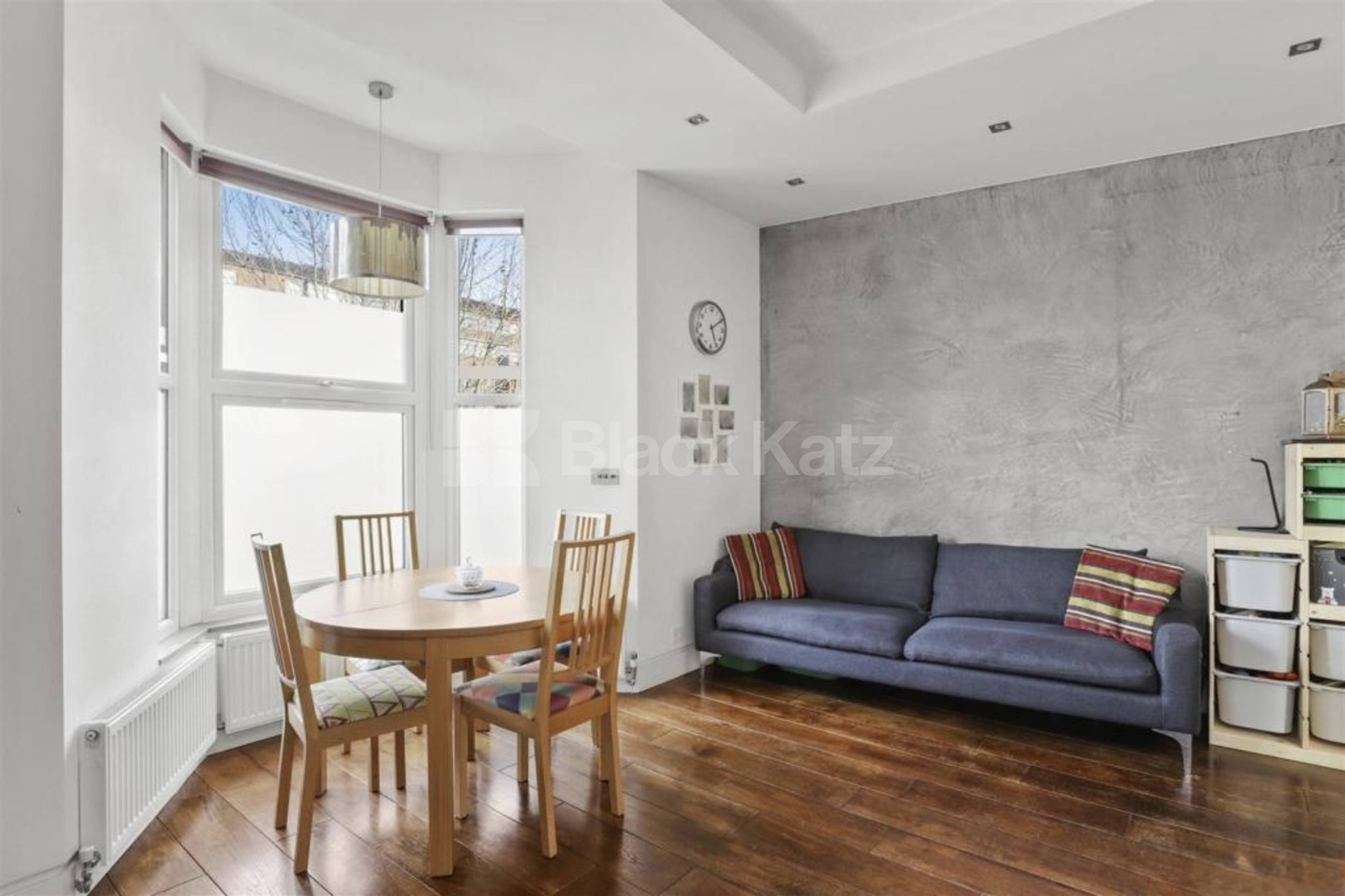 Spacious Split-Level Two Bedroom Apartment on High Road, N15 High Road, Seven Sisters N15