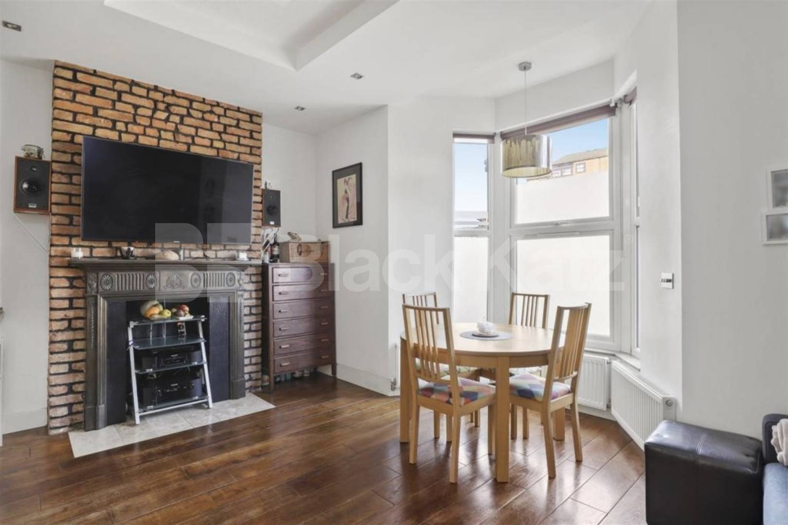 Spacious Split-Level Two Bedroom Apartment on High Road, N15 High Road, Seven Sisters