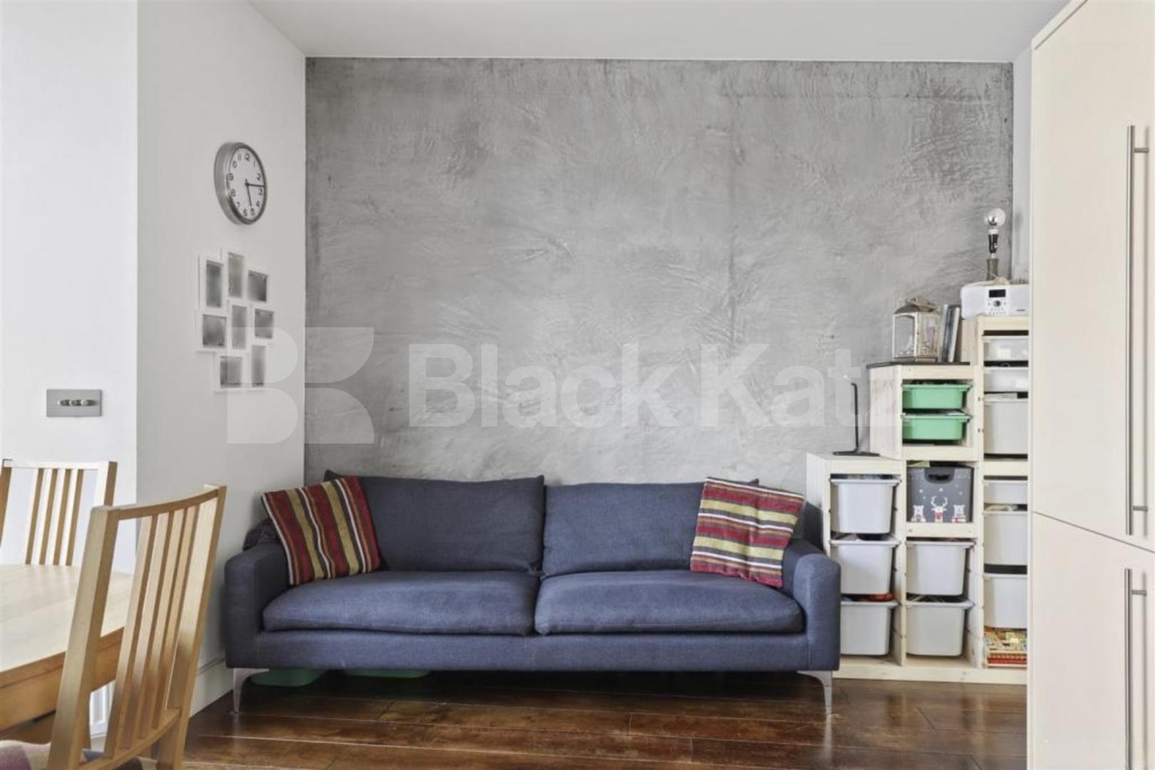 Spacious Split-Level Two Bedroom Apartment on High Road, N15 High Road, Seven Sisters