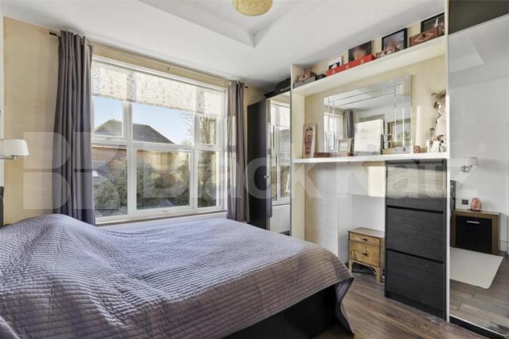 Spacious Split-Level Two Bedroom Apartment on High Road, N15 High Road, Seven Sisters