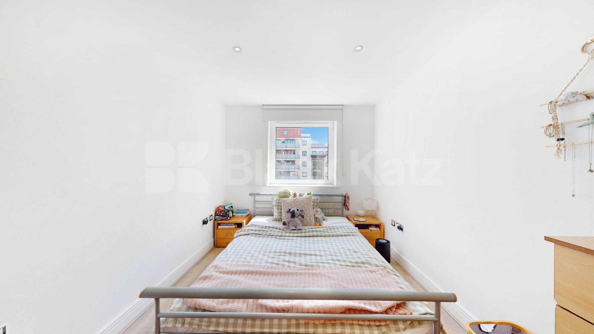 Stunning 2 Bed, 2 Bath Apartment in Wards Wharf with Balcony & Gym Wards Wharf Approach, Silvertown