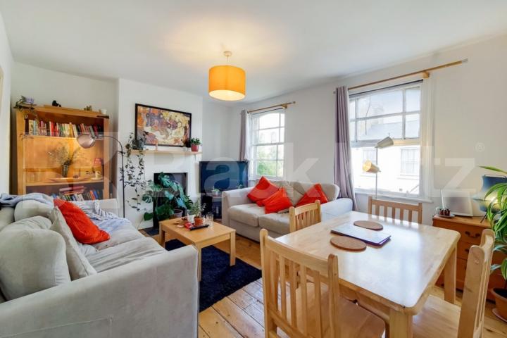 3 bedroom house close to zone 2 station with easy access to central London Mitford Road, Archway