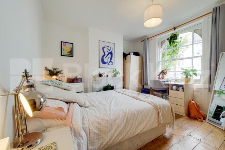 3 bedroom house close to zone 2 station with easy access to central London Mitford Road, Archway