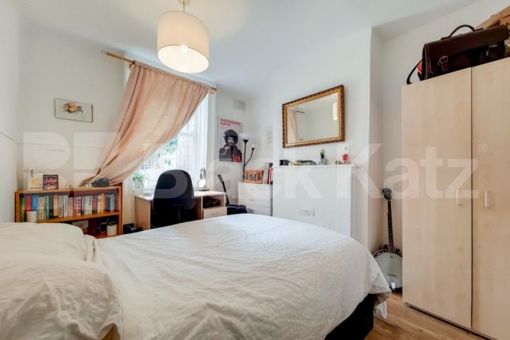 3 bedroom house close to zone 2 station with easy access to central London Mitford Road, Archway