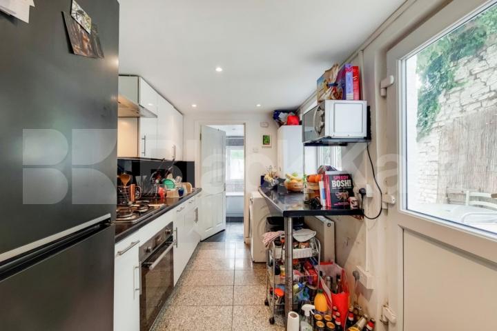 3 bedroom house close to zone 2 station with easy access to central London Mitford Road, Archway