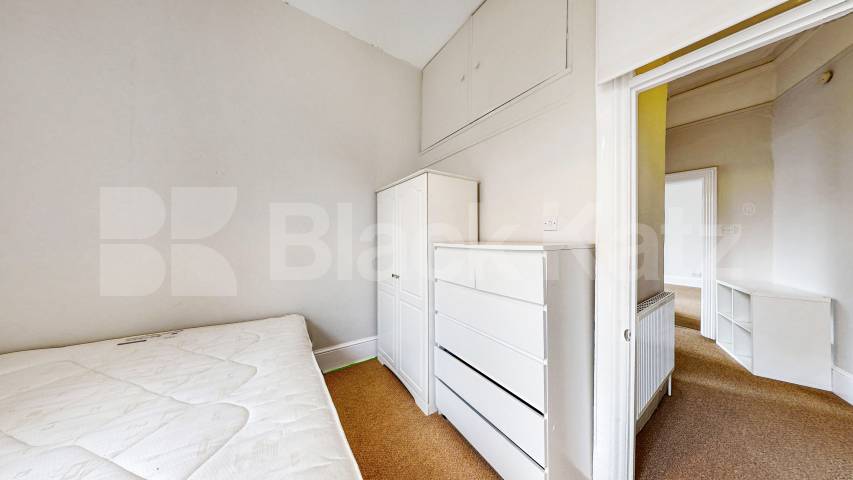 			2 Bedroom, 1 bath, 1 reception 			 West End Lane,  London  NW6