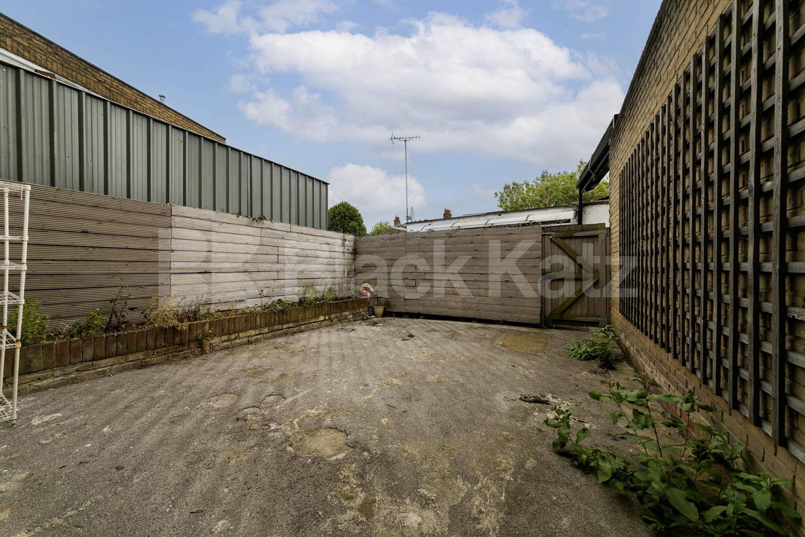 A well-presented two double bedroom property on sought-after Wood Lane, W12, available now and offered furnished or unfurnished Wood Lane, Shepherds Bush, W12.,  London
