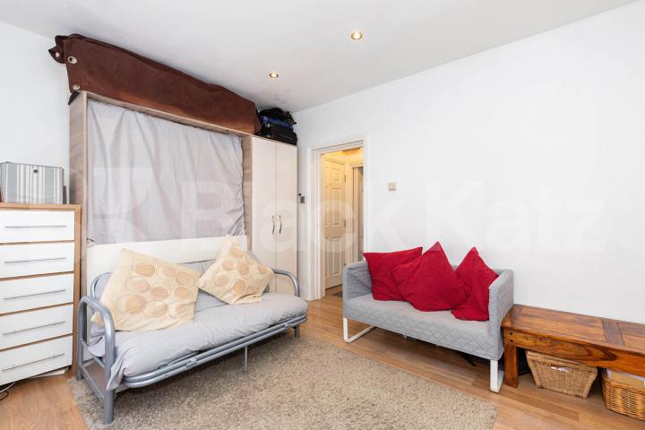A well located in a central location a large studio property Paget Street, Angel