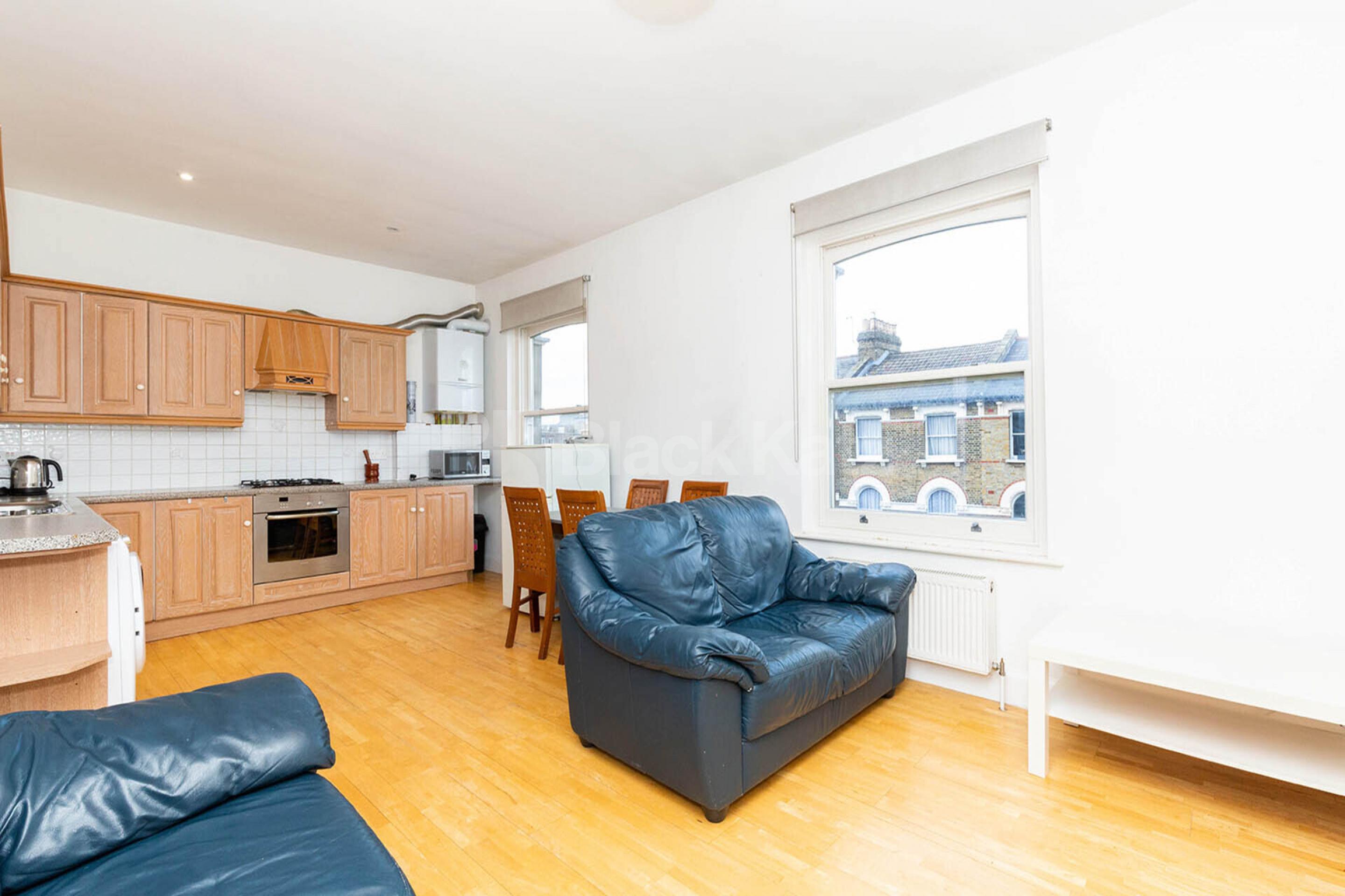 Located close to Finsbury Park Station offering fantastic transport links Digby Crescent, Finsbury Park N4