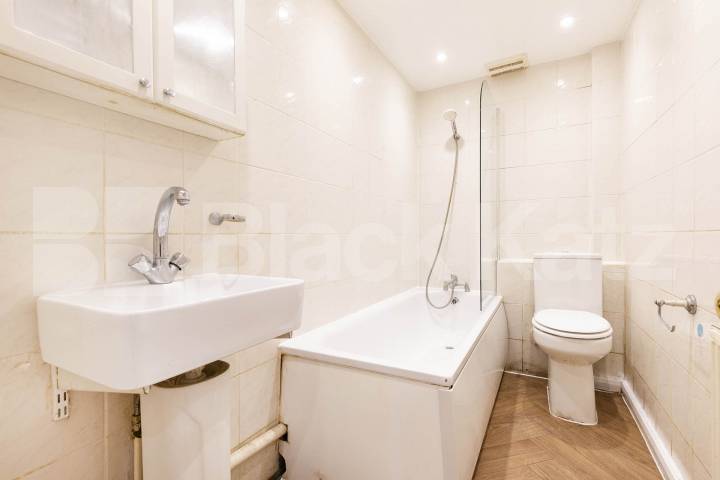 Furnished or Unfurnished / Suitable for Sharers or a Family Claremont Road, London, NW2,  London