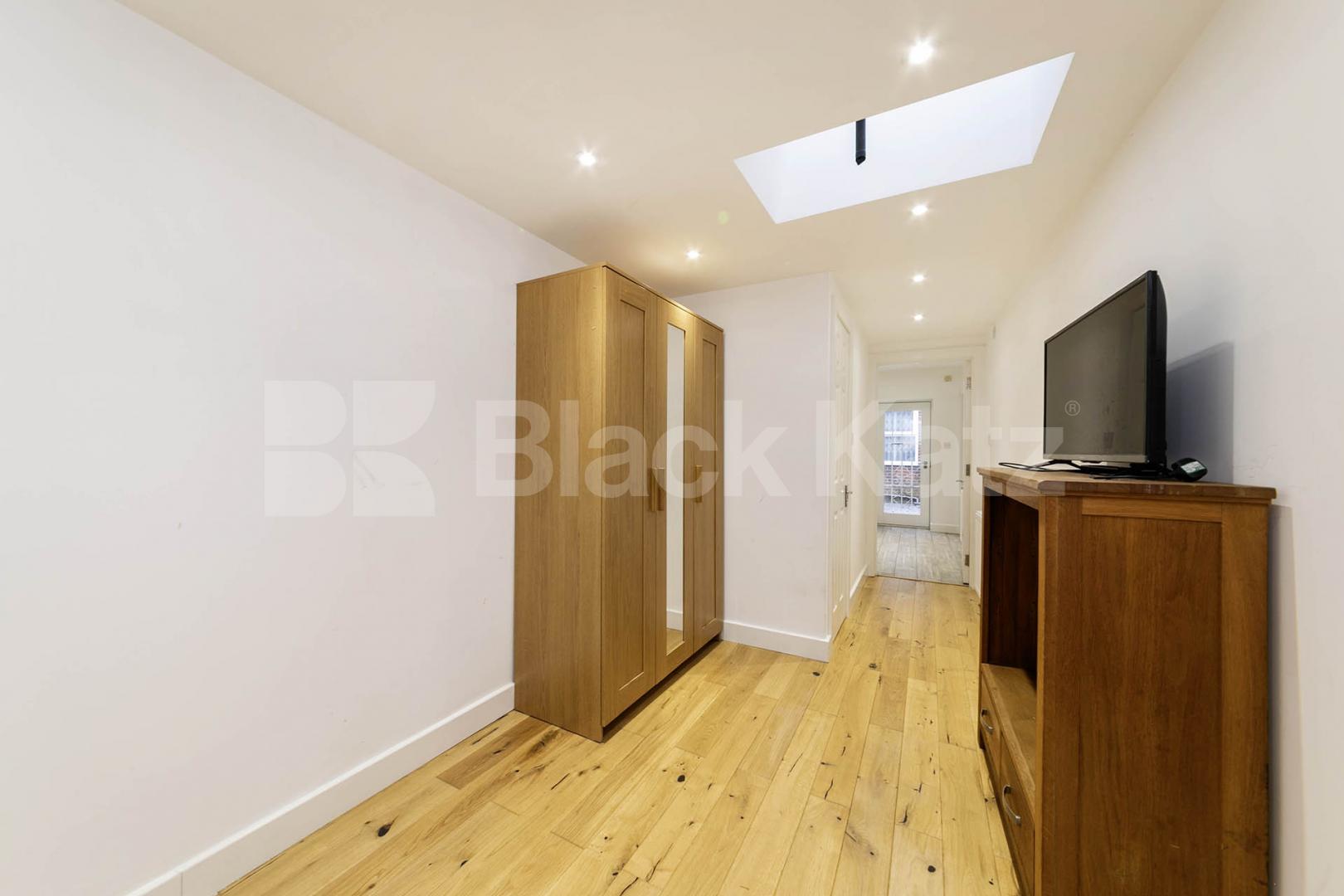 Situated in the heart of Willesden Green, NW2, this spacious four-bedroom, four-bathroom ground floor apartment offers an exceptional amount of living space and is available for immediate occupation Willesden Lane, Maygreen Court, NW2,  Maygreen Court