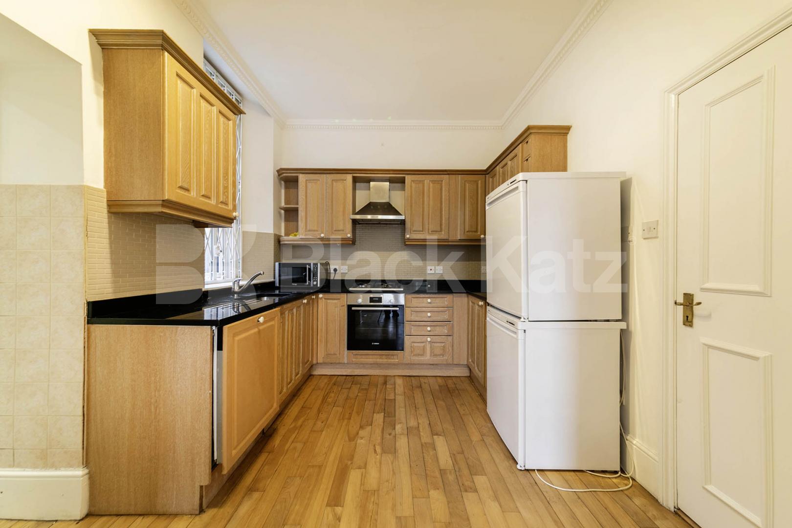 Situated in the heart of Willesden Green, NW2, this spacious four-bedroom, four-bathroom ground floor apartment offers an exceptional amount of living space and is available for immediate occupation Willesden Lane, Maygreen Court, NW2,  Maygreen Court