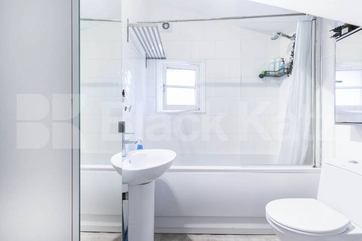 			2 Bedroom, 1 bath, 1 reception 			 Fordwych Road,  London  NW2