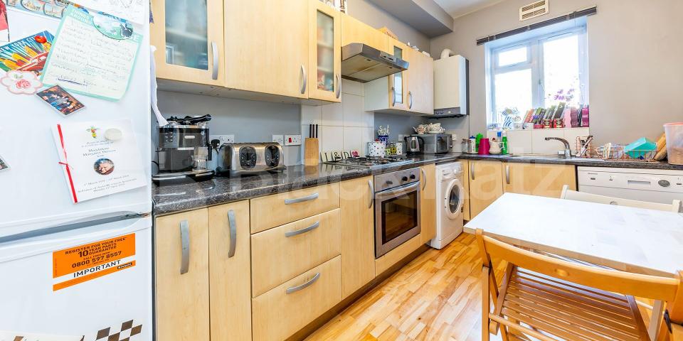 			New Instruction! Private garden!, 1 Bedroom, 1 bath, 1 reception Ground Floor Flat			 Park Road , Crouch End