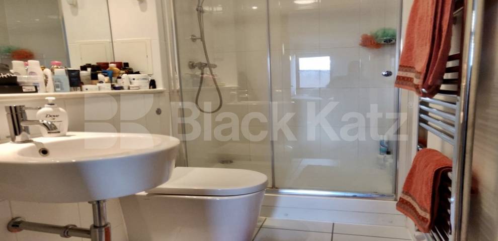 			2 Bedroom, 1 bath, 1 reception Apartment			 Jude Street, St. Luke Square 