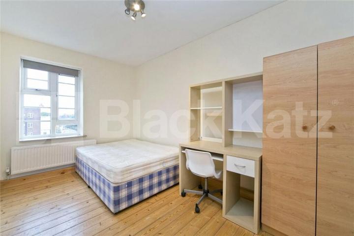 Spacious three bedroom property set in an amazing location  Lewis Street, Camden