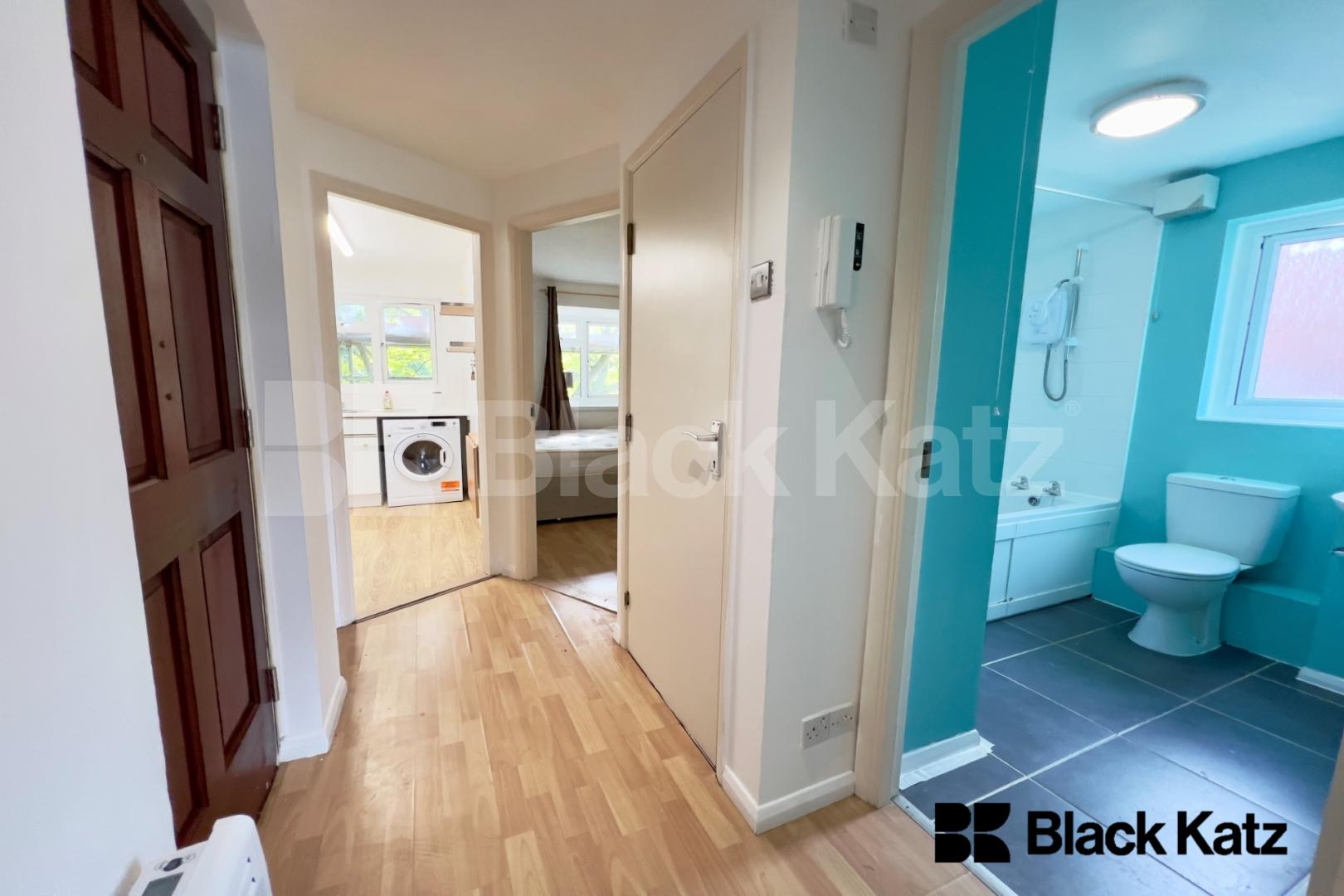  Well proportioned one bedroomed apartment Weald Close ,  Bermondsey