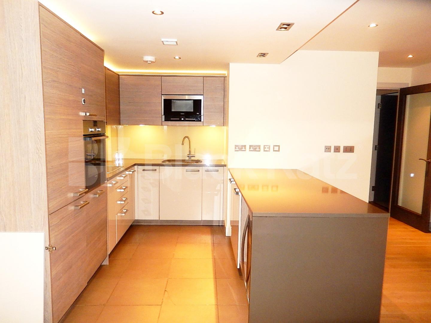 			Under Offer, 2 Bedroom, 1 bath, 1 reception Apartment			 Park Street, Fulham