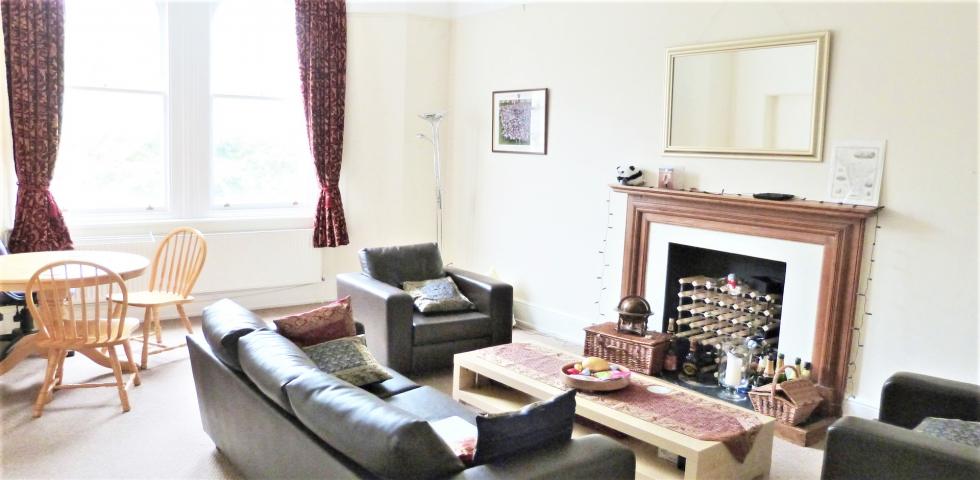			2 Bedroom, 1 bath, 1 reception Flat			 West End Lane, WEST HAMPSTEAD