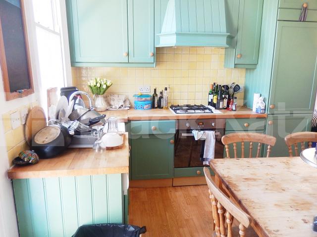 			NEW INSTRUCTION (Private Garden), 3 Bedroom, 1 bath, 1 reception Maisonette			 Jeddo Road, Shepherds Bush