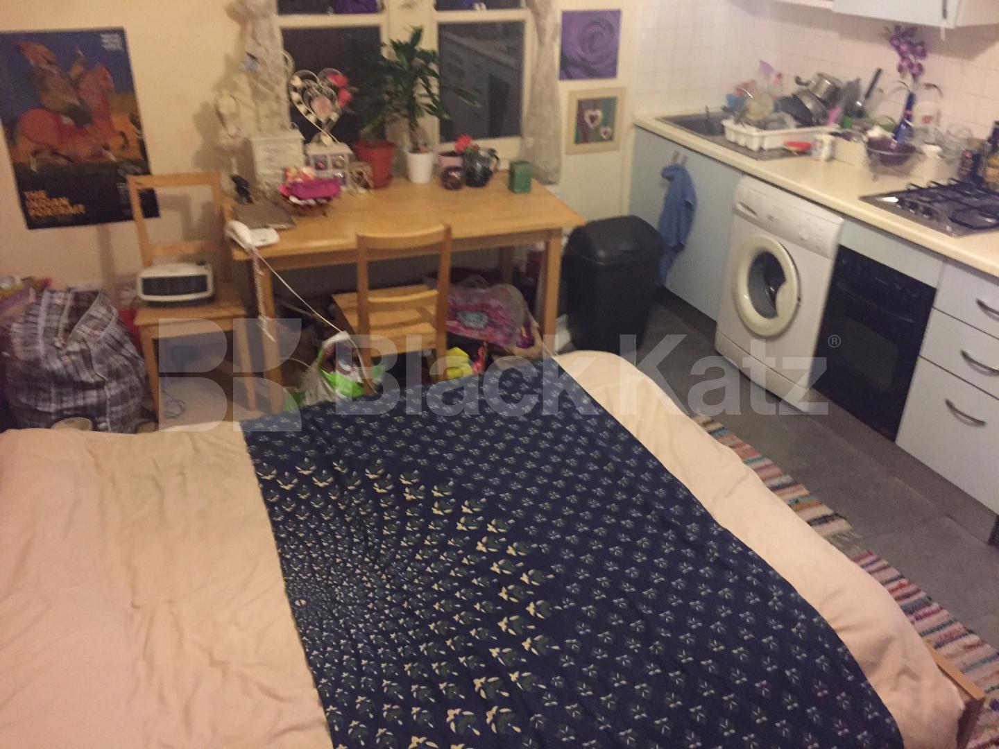 			Studio Apartment, 1 bath, 1 reception Flat			 Muswell Hill, Muswell Hill