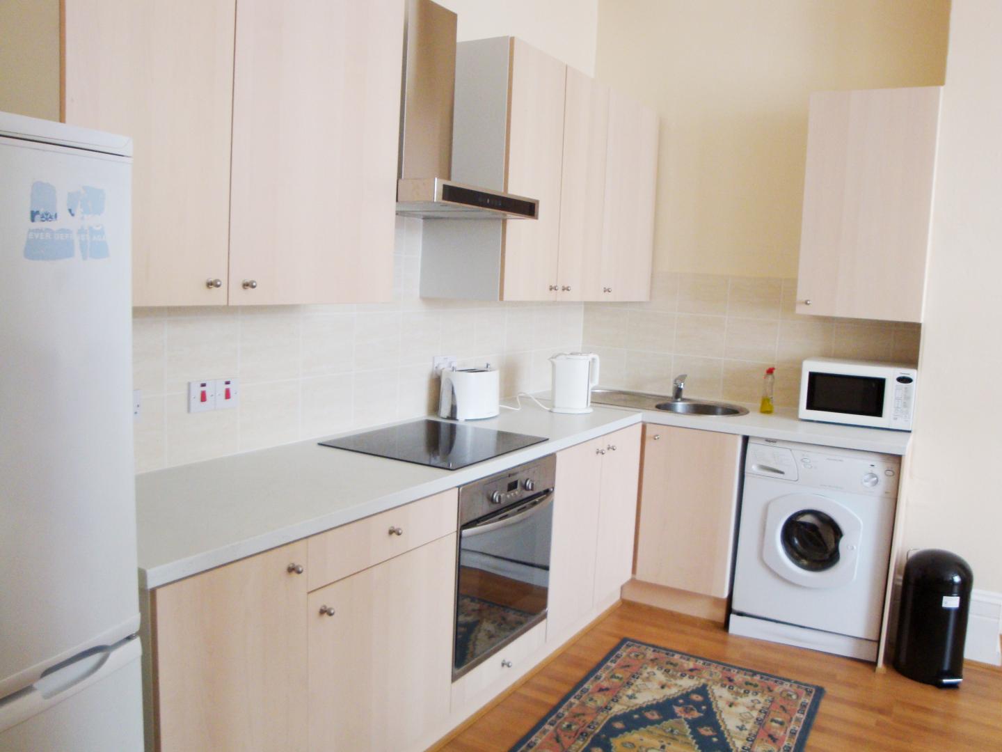 			2 Bedroom, 1 bath, 1 reception Flat			 Mill Lane, WEST HAMPSTEAD