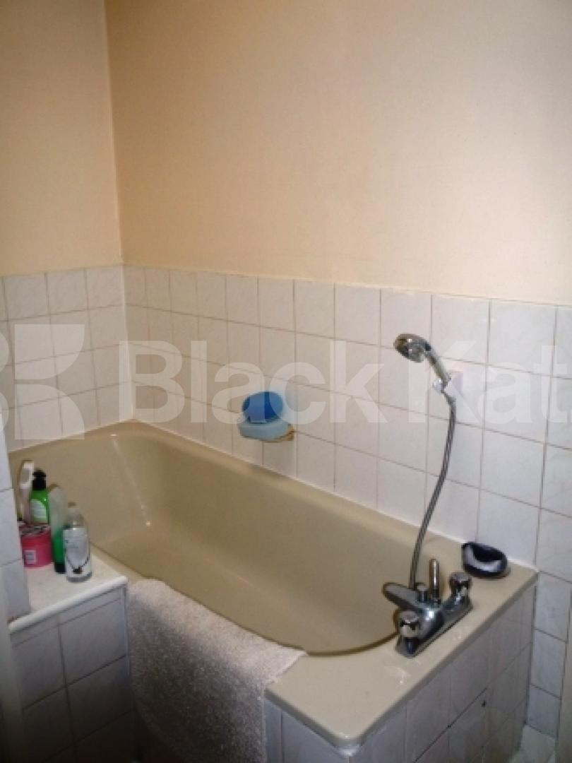 			Studio Apartment, 1 bath, 1 reception Studio			 Tottenham Lane, CROUCH END