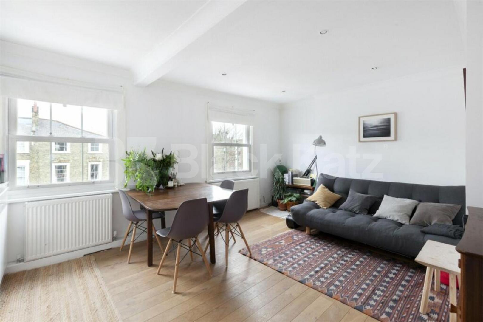 Modern one bed set on the 2nd floor of a period house mins to Camden Agar Grove, Camden