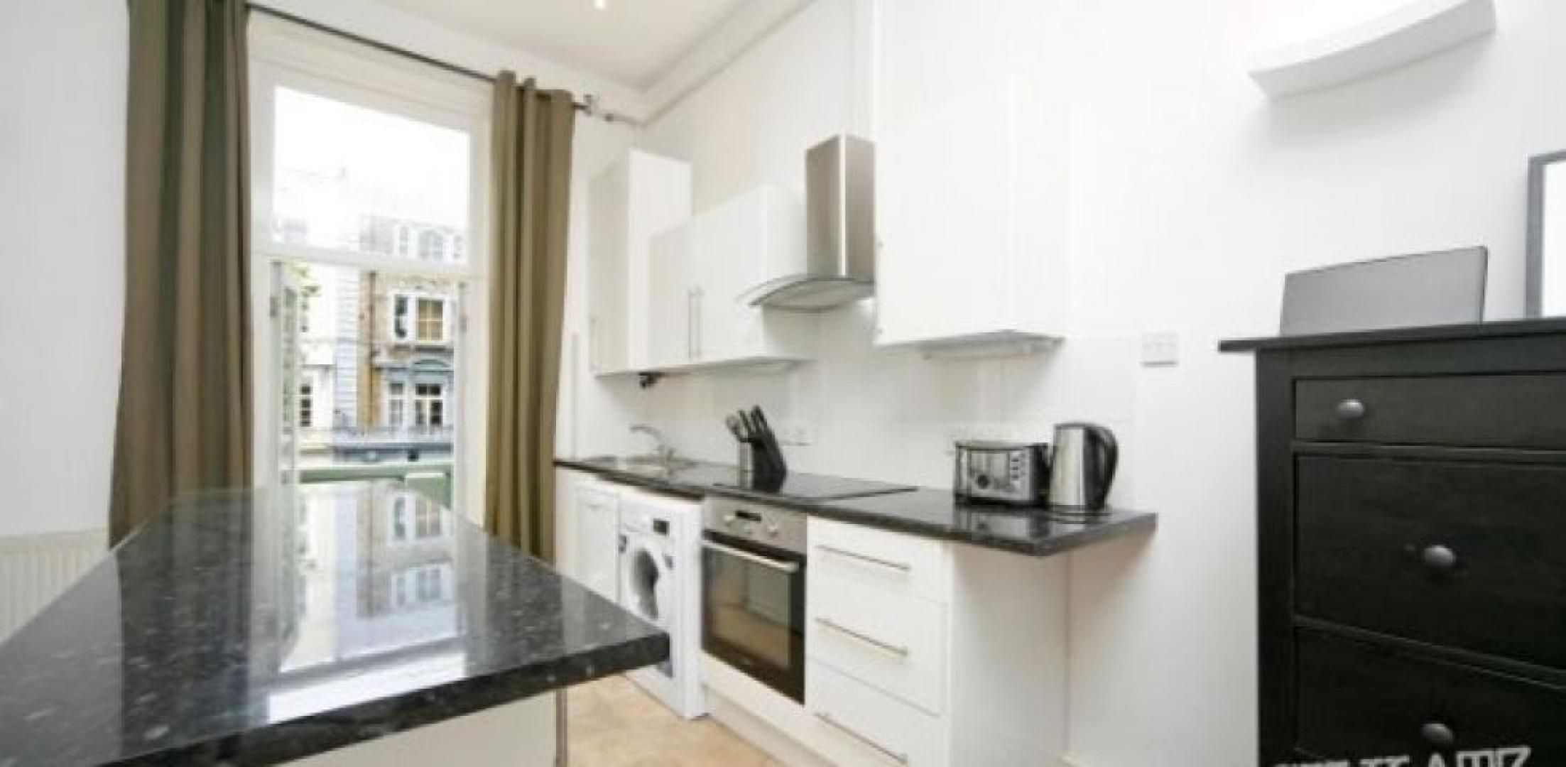 			UNDER OFFER , 1 Bedroom, 1 bath, 1 reception Flat			 Ladbroke Grove, LADBROKE GROVE
