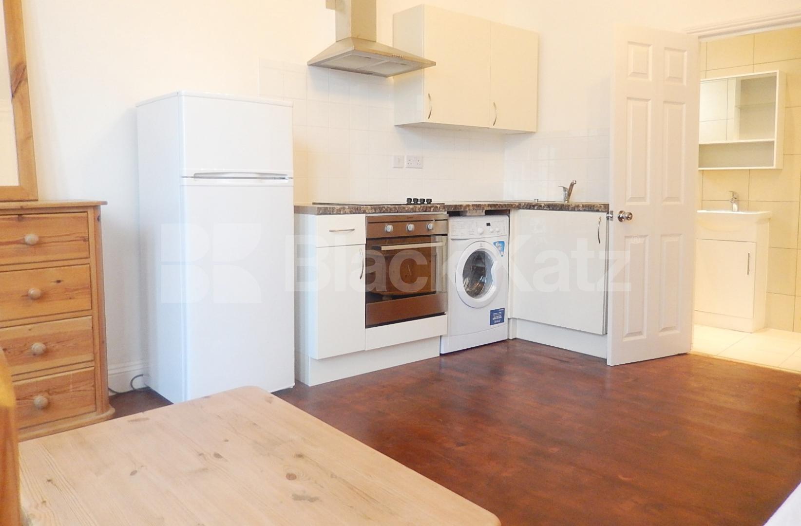 			 INCLUSIVE OF COUNCIL TAX, ELECTRICITY, WATER, WIFI, Studio Apartment, 1 bath, 1 reception Flat			 Third Avenue, ACTON CENTRAL