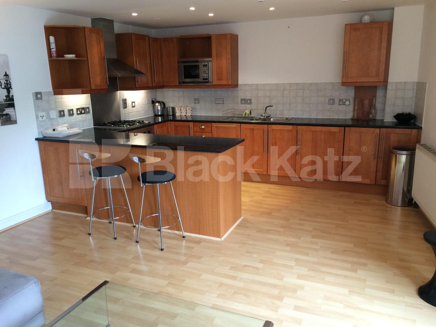 			NEW INSTRUCTION (Includes Parking), 2 Bedroom, 1 bath, 1 reception Apartment			 Tanner Street, Tower Bridge