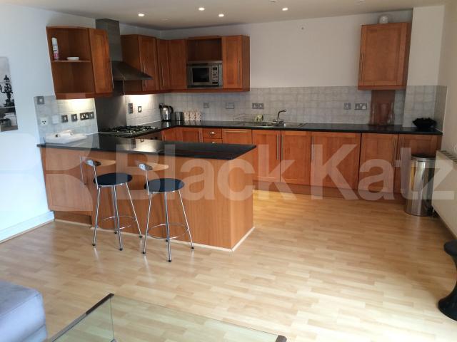 			NEW INSTRUCTION (Includes Parking), 2 Bedroom, 1 bath, 1 reception Apartment			 Tanner Street, Tower Bridge