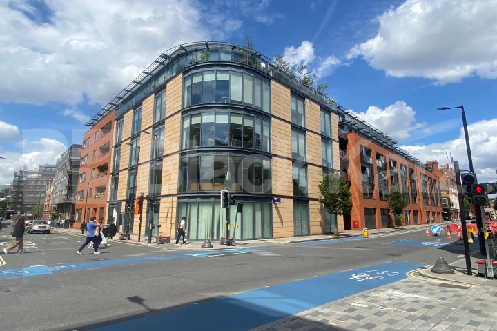 			2 Bedroom, 2 bath, 1 reception Apartment			 Southwark Bridge Road, London Bridge