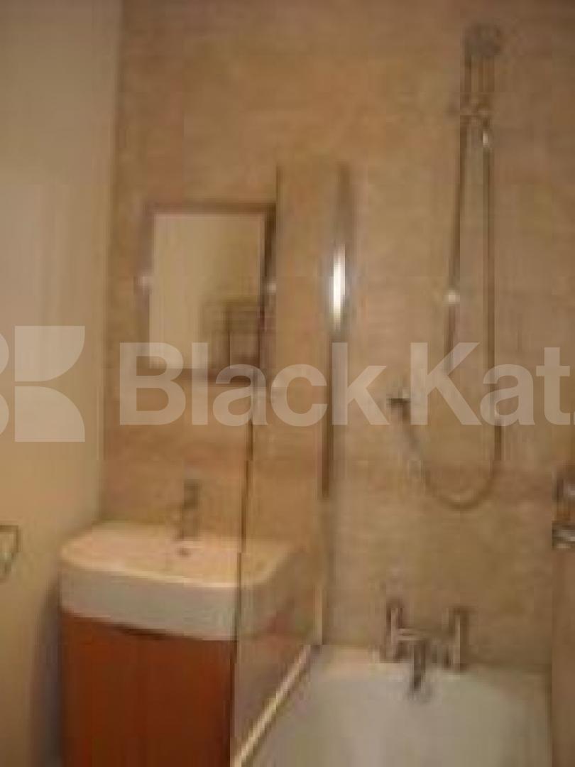 			1 Bedroom, 1 bath, 1 reception Flat			 Killyon Road, Clapham