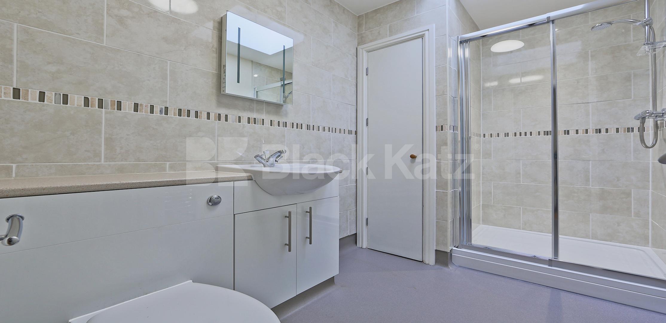 			NEW INSTRUCTION, 2 Bedroom, 1 bath, 1 reception Apartment			 Metro Apartments Lewisham High Street , Lewisham 