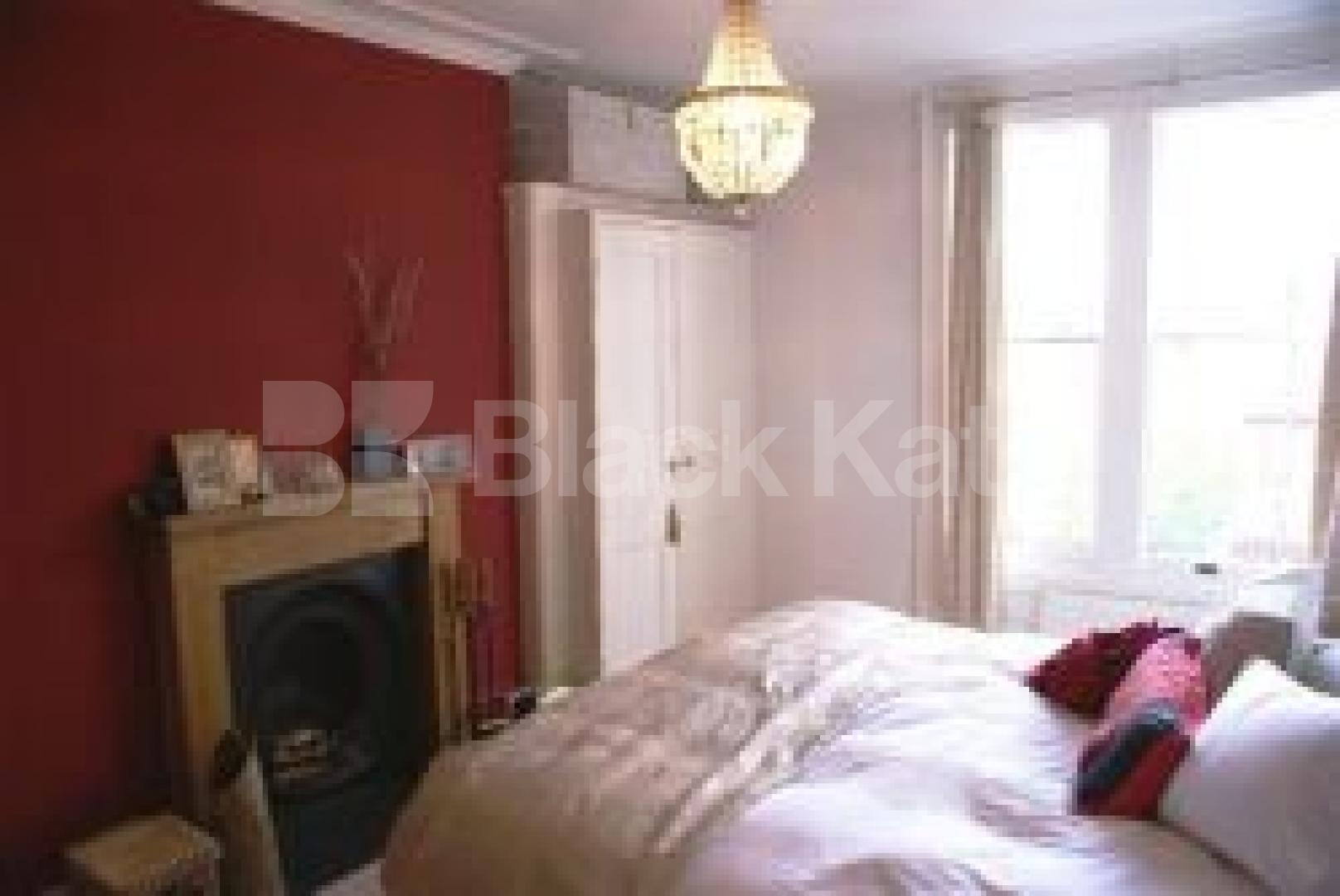 			2 Bedroom, 1 bath, 1 reception Flat			 Hampstead Lane, HIGHGATE